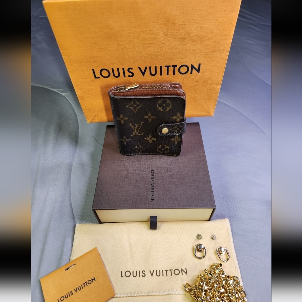 Louis Vuitton Zippy Clutch Wallet CA0073